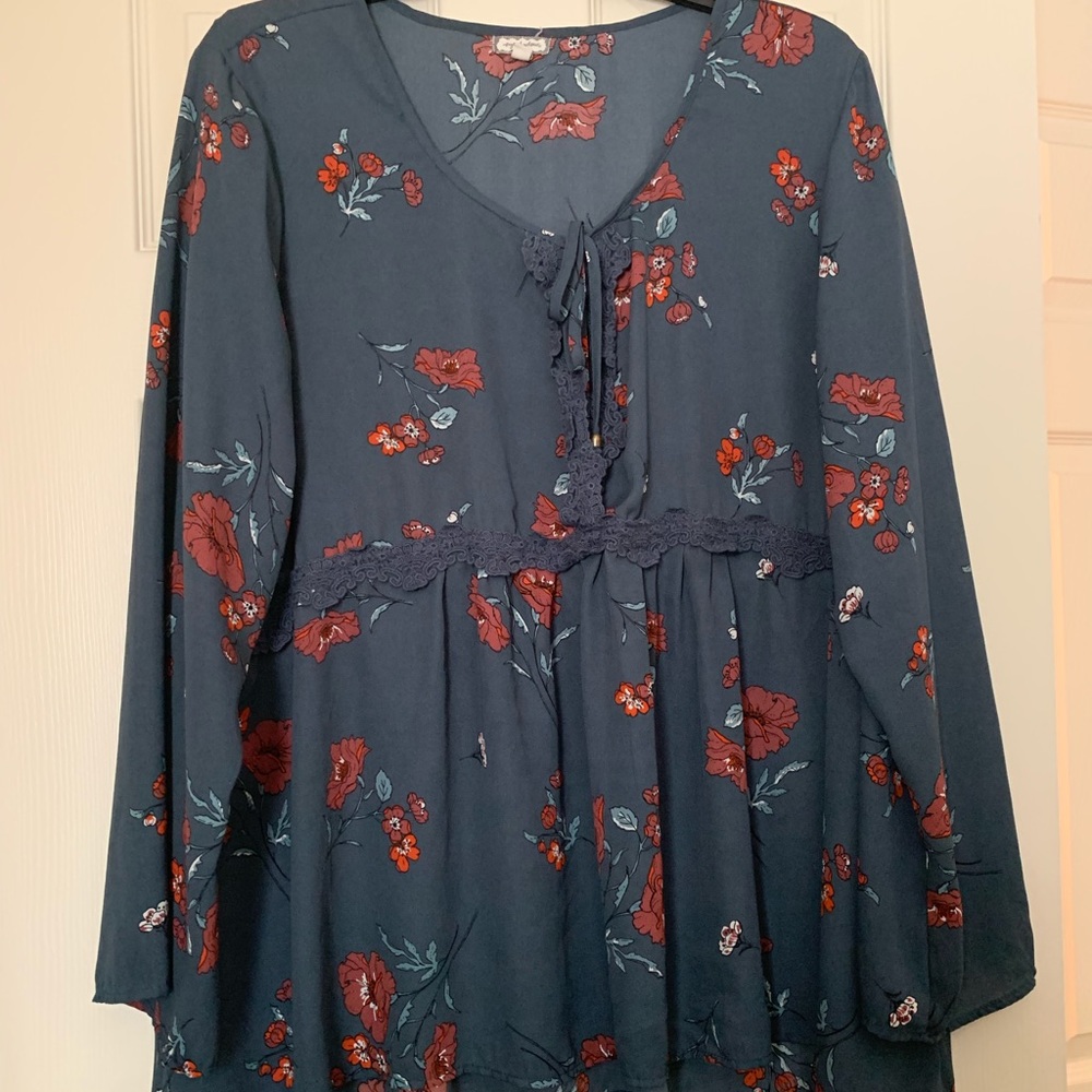 Eyeshadow blue floral lace blouse